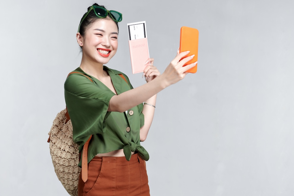 澳旅院副教授龔永珩近日參與研究Z世代的社交媒體應用情況，深入探討個人價值觀和旅遊期間使用社交媒體之間的關係